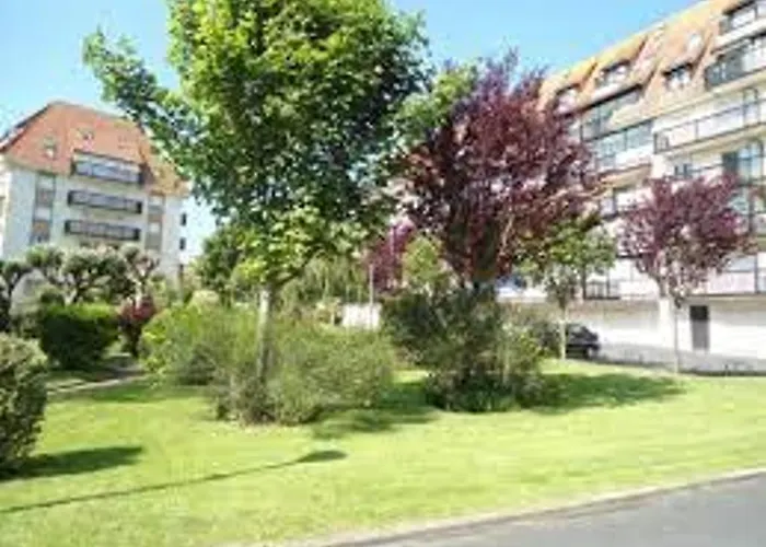 2 Pieces Avec Balcon Pres De La - Fr-1-712-74 *