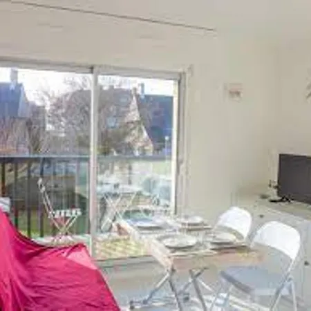 Agreable 2 Pieces Avec Balcon Pres De La - 4 Pers, Calme, Stationnement Gratuit - Fr-1-712-74 Apartament
