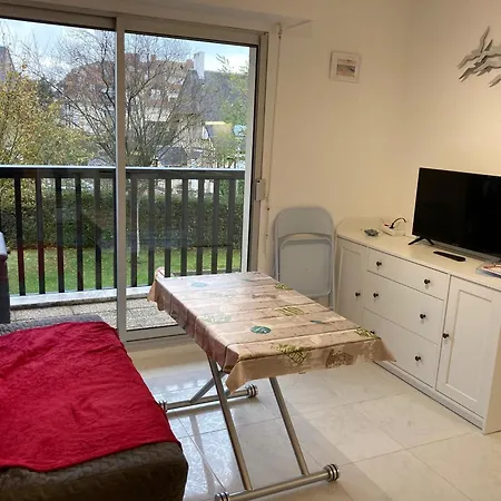 Agreable 2 Pieces Avec Balcon Pres De La - 4 Pers, Calme, Stationnement Gratuit - Fr-1-712-74 Apartment *