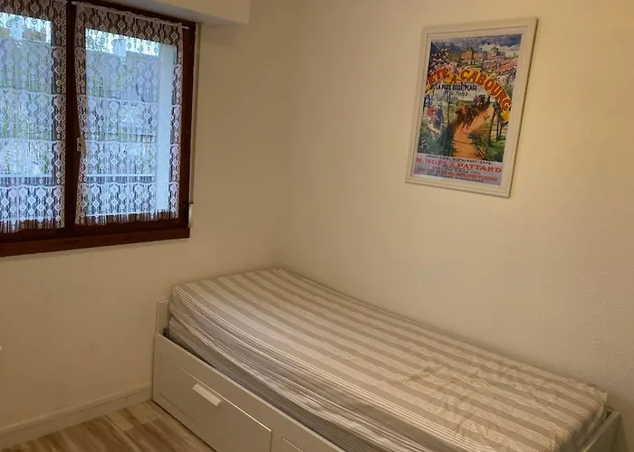 2 Pieces Avec Balcon Pres De La - Fr-1-712-74 *